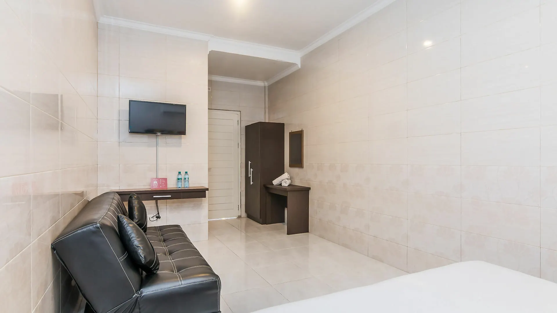 Zen Rooms Basic Kuta Tegal Wangi 2*, Kuta (Bali)